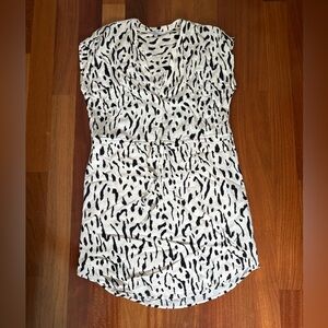 Rails Black and White Ruched Cap Sleeve Dress